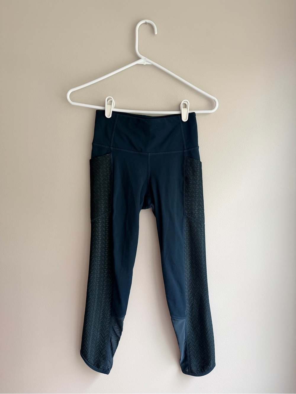 Athleta Teal Athletic Capri Leggings with Side Panels